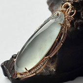 (超值推荐)冰玻种晴水缅甸翡翠A货镶玫瑰金福瓜胸坠（真钻）