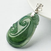 冰种晴水缅甸翡翠A货如意胸坠