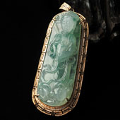 （超值推荐）冰种飘花缅甸翡翠A货镶玫瑰金站观音胸坠（真钻）