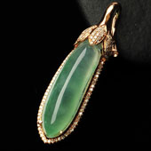 冰种绿晴水缅甸翡翠A货镶玫瑰金福瓜胸坠（真钻）