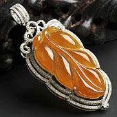 （超值推荐）冰种红黄翡缅甸翡翠A货镶白金叶子胸坠（真钻）