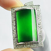 玻璃种墨翠缅甸翡翠A货镶白金方牌胸坠（真钻）