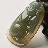 糯冰种晴水褐黄翡缅甸翡翠A货灵猴献寿挂件