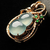 冰种晴水缅甸翡翠A货镶玫瑰金葫芦胸坠（真钻）