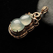 冰种晴水缅甸翡翠A货镶玫瑰金葫芦胸坠（真钻）