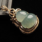 冰种晴水缅甸翡翠A货镶玫瑰金葫芦胸坠（真钻）