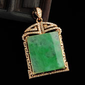冰种飘翠缅甸翡翠A货镶玫瑰金方牌胸坠（真钻）