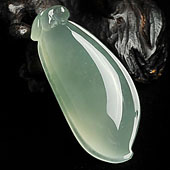 冰种晴水缅甸翡翠A货福瓜挂件