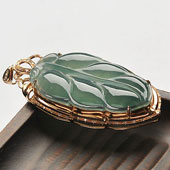 冰种晴水缅甸翡翠A货镶玫瑰金金枝玉叶胸坠（真钻）