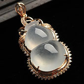 冰种无色缅甸翡翠A货镶玫瑰金葫芦胸坠（真钻）