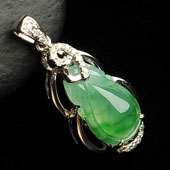 冰种飘绿花缅甸翡翠A货镶白金双龙如意胸坠（真钻）