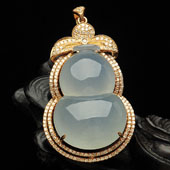 冰种淡晴水缅甸翡翠A货镶玫瑰金葫芦胸坠（真钻）