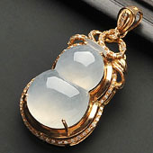 冰种无色缅甸翡翠A货镶玫瑰金葫芦胸坠（真钻）