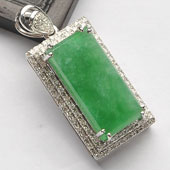 冰种翠色缅甸翡翠A货镶白金胸坠（真钻）
