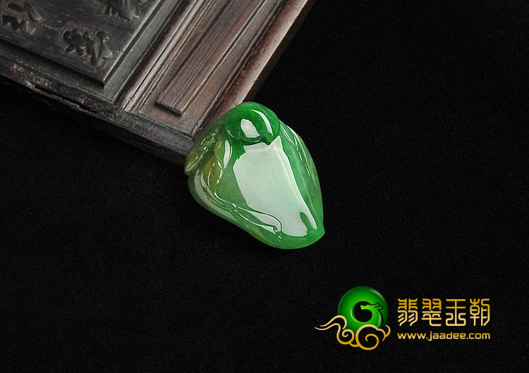 糯冰种黄加绿缅甸翡翠A货寿桃挂件