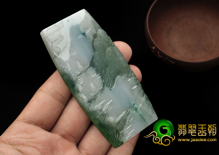 糯冰种白底飘花缅甸翡翠A货山水牌挂件