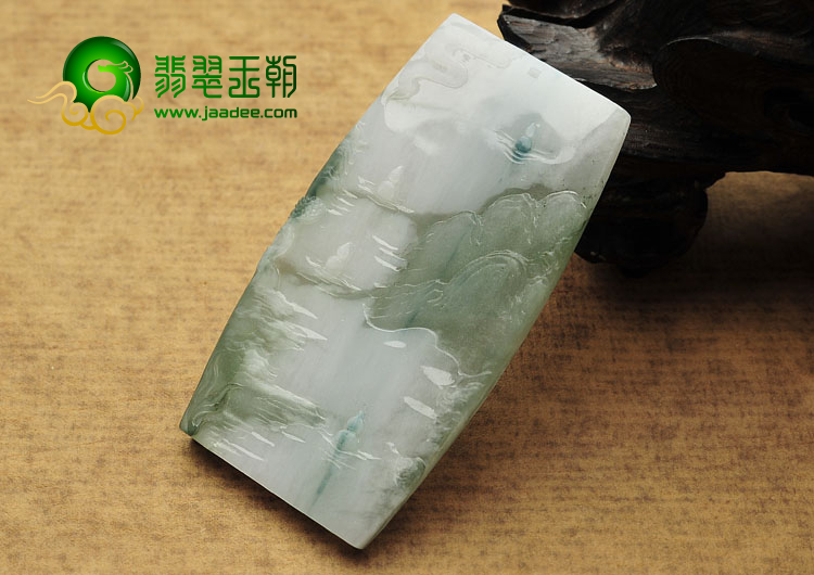 糯冰种白底飘花缅甸翡翠A货山水牌挂件