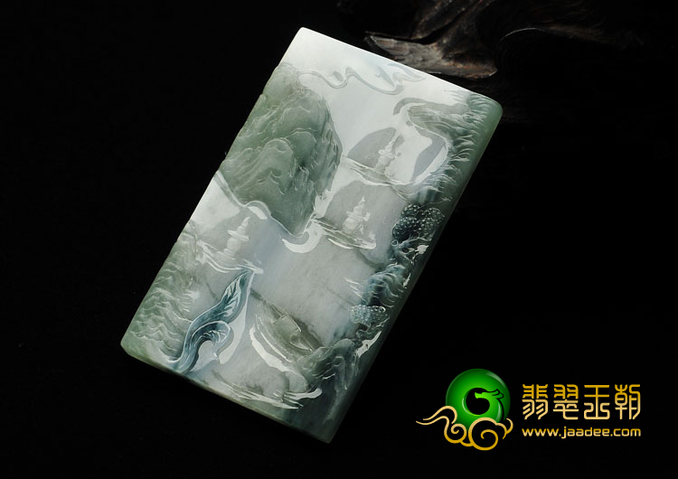 (超值推荐)糯冰种白底飘花缅甸翡翠A货山水牌挂件