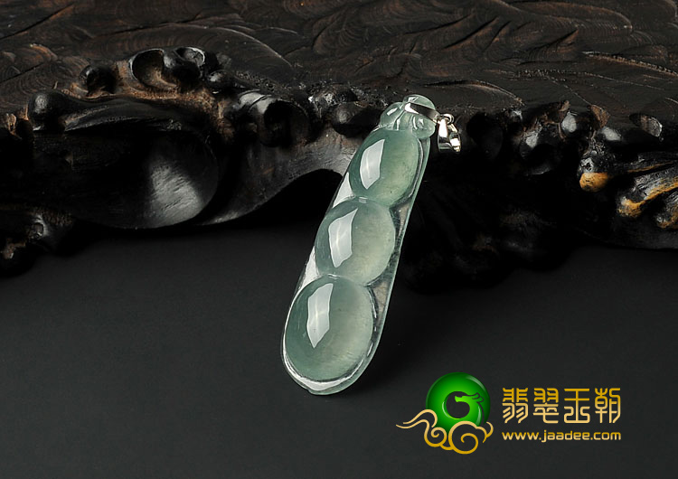 冰种晴水缅甸翡翠A货四季豆挂件