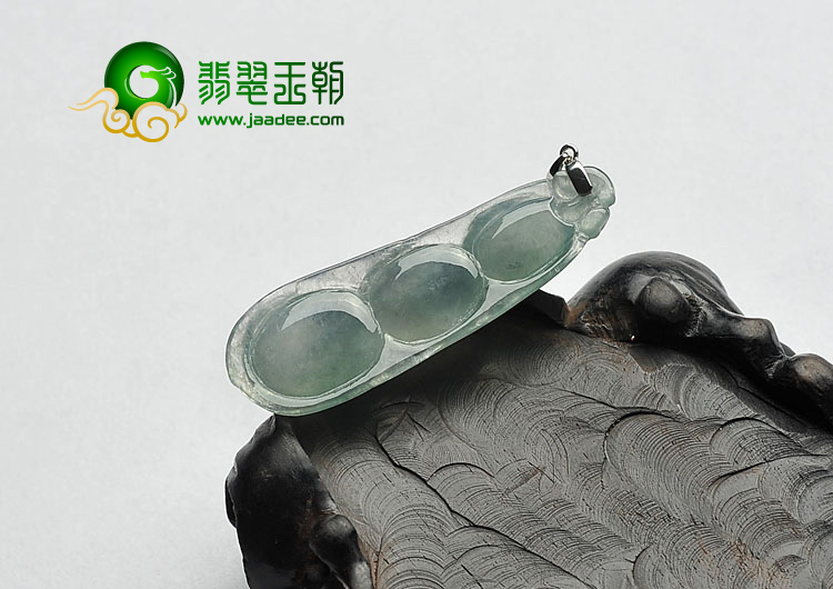 冰种晴水缅甸翡翠A货四季豆挂件