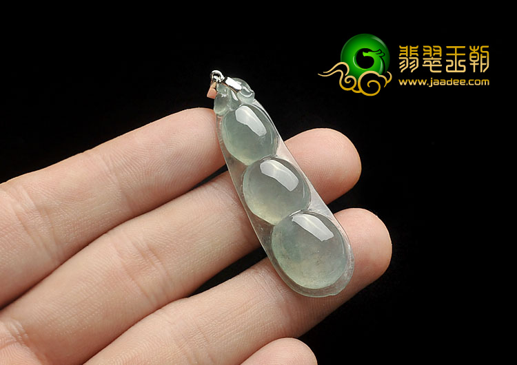 冰种晴水缅甸翡翠A货四季豆挂件