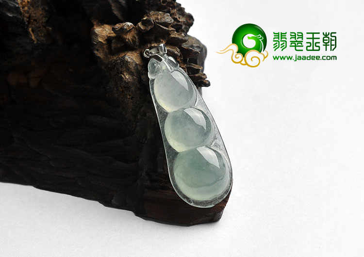 冰种晴水缅甸翡翠A货四季豆挂件