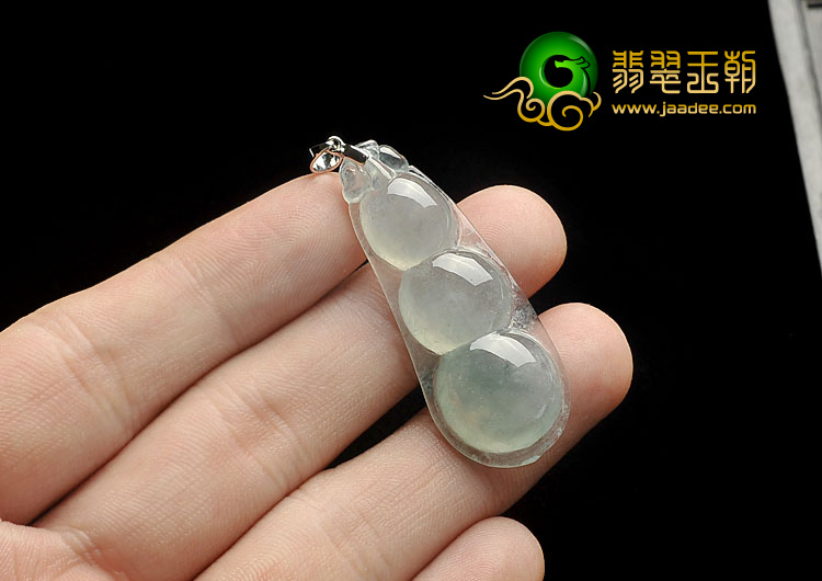 冰种晴水缅甸翡翠A货四季豆挂件