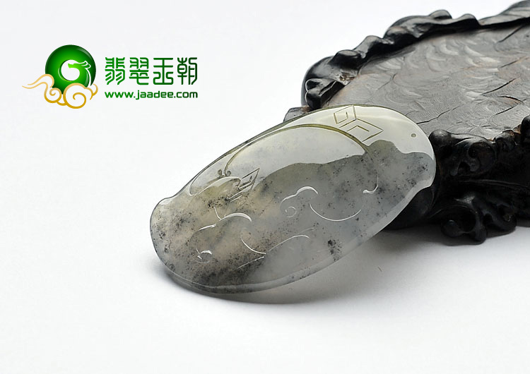 冰种黄翡墨色缅甸翡翠A货龙牌挂件