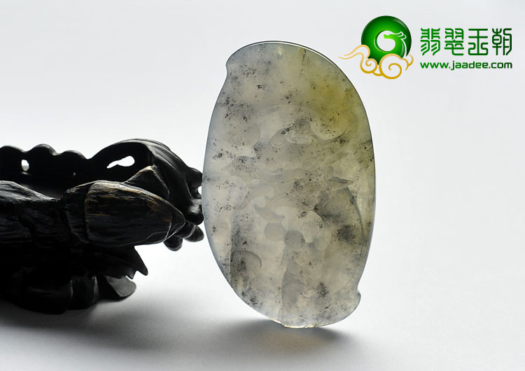 冰种黄翡墨色缅甸翡翠A货龙牌挂件