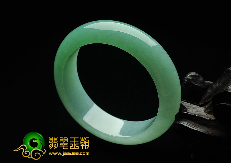糯冰种豆色缅甸翡翠A货手镯（58.3mm）