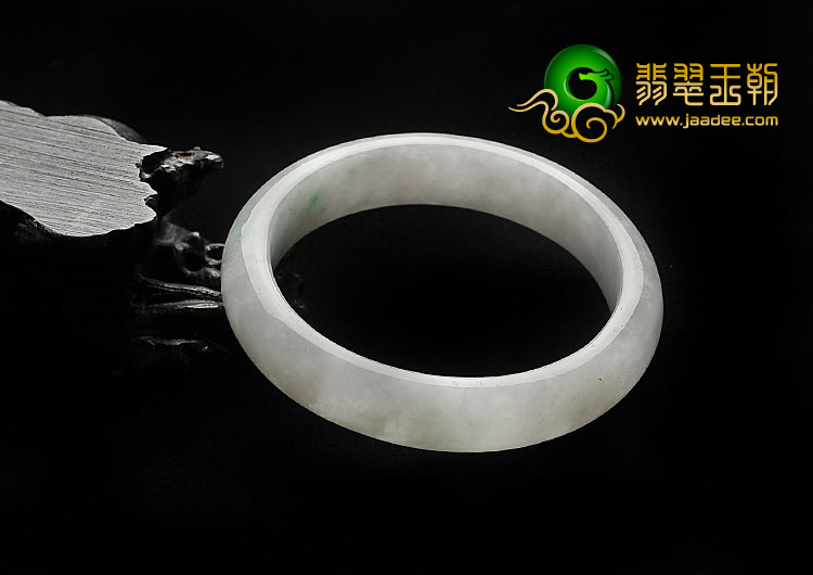 糯冰种飘翠缅甸翡翠A货手镯（54.8mm）