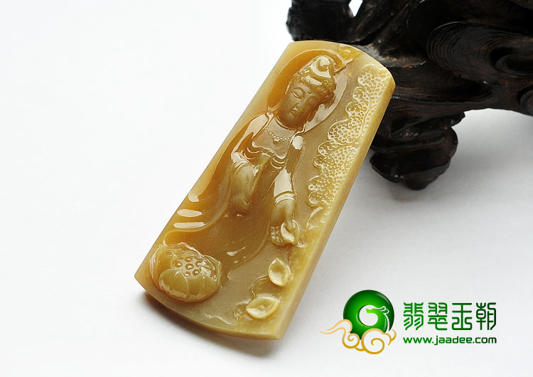糯冰种黄翡缅甸翡翠A货站观音挂件