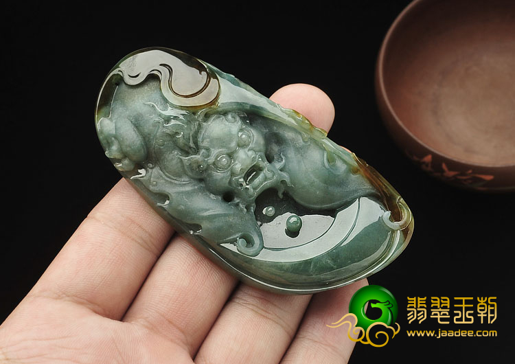 糯冰种晴水褐黄翡缅甸翡翠A货蝙蝠龙挂件