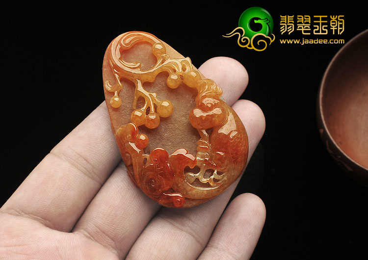 糯冰种红黄翡缅甸翡翠A货鹦鹉挂件