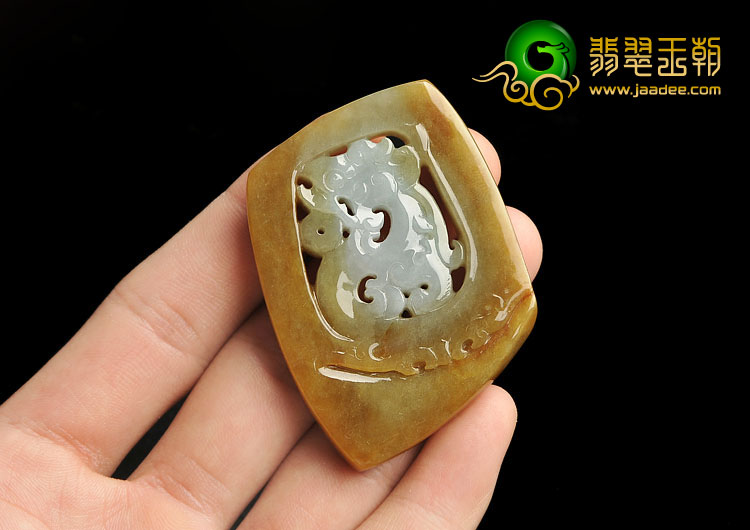糯冰种褐黄翡缅甸翡翠A货仿古龙牌挂件