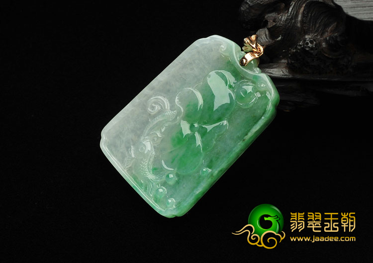 糯冰种飘翠缅甸翡翠A货年年有余挂件