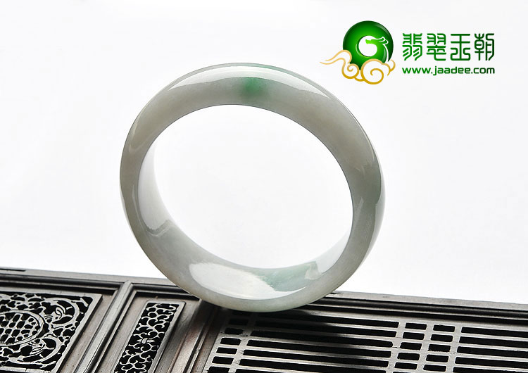 糯冰种飘花缅甸翡翠A货手镯（57.3mm）
