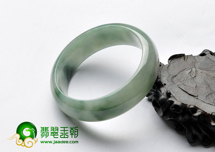 糯冰种飘花缅甸翡翠A货手镯（57.1mm）