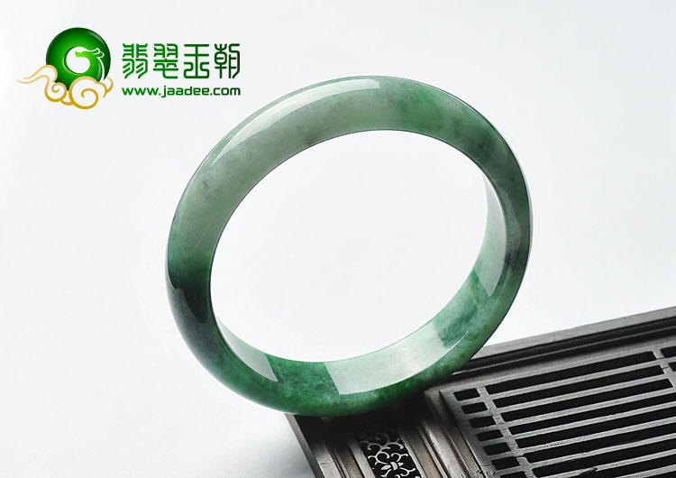 糯冰种飘翠缅甸翡翠A货手镯（64.2mm）