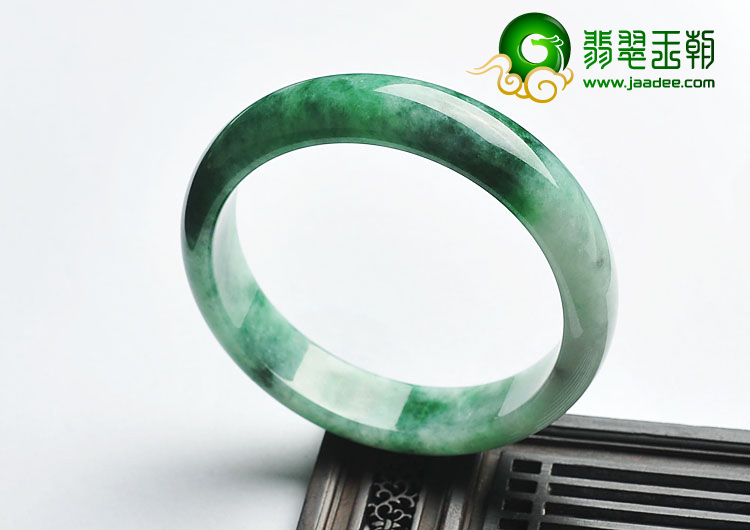 糯冰种飘翠缅甸翡翠A货手镯（64.2mm）