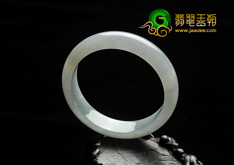 糯冰种晴水缅甸翡翠A货手镯（58.8mm）