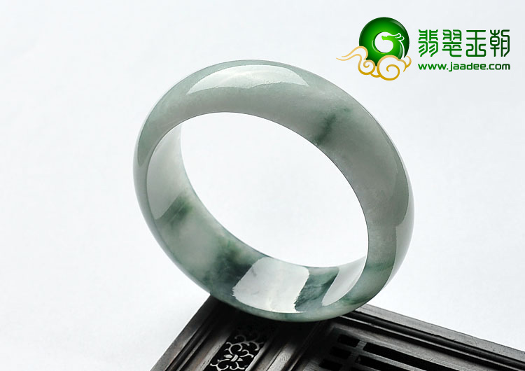 糯冰种飘花缅甸翡翠A货手镯（58mm）