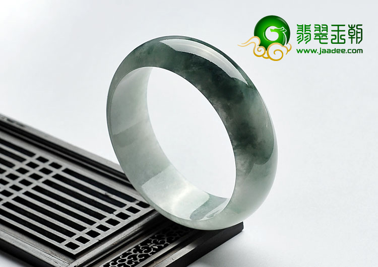 糯冰种飘花缅甸翡翠A货手镯（58mm）