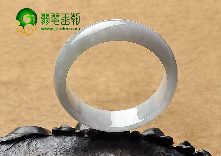 糯冰种晴水缅甸翡翠A货手镯（58.7mm）