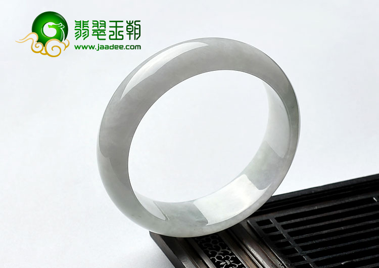 糯冰种晴水缅甸翡翠A货手镯（58.7mm）