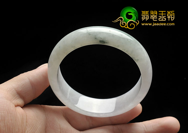 糯冰种略飘花缅甸翡翠A货手镯（58.7mm）