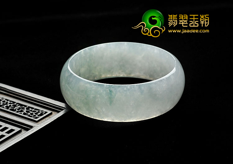 糯冰种晴水缅甸翡翠A货手镯（56.8mm）