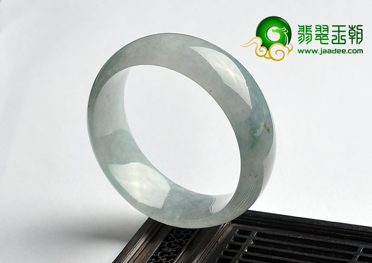 糯冰种晴水缅甸翡翠A货手镯（60.1mm）