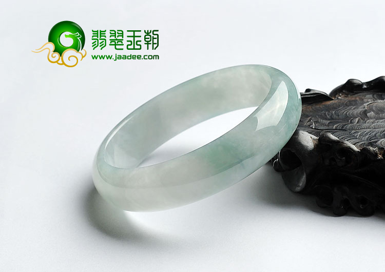 糯冰种晴水缅甸翡翠A货手镯（61.8mm）