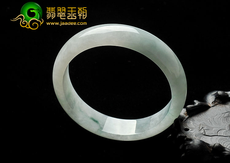 糯冰种飘花缅甸翡翠A货手镯（61.8mm）